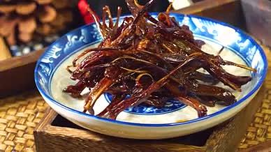 美食小吃贵妃舌传统中式中餐菜视频的预览图